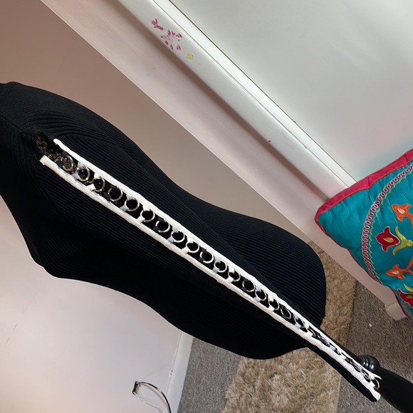 Autumn Cashmere Brand Stunning Chain embellished sleeves Turtleneck NWOT - Picture 5 of 16